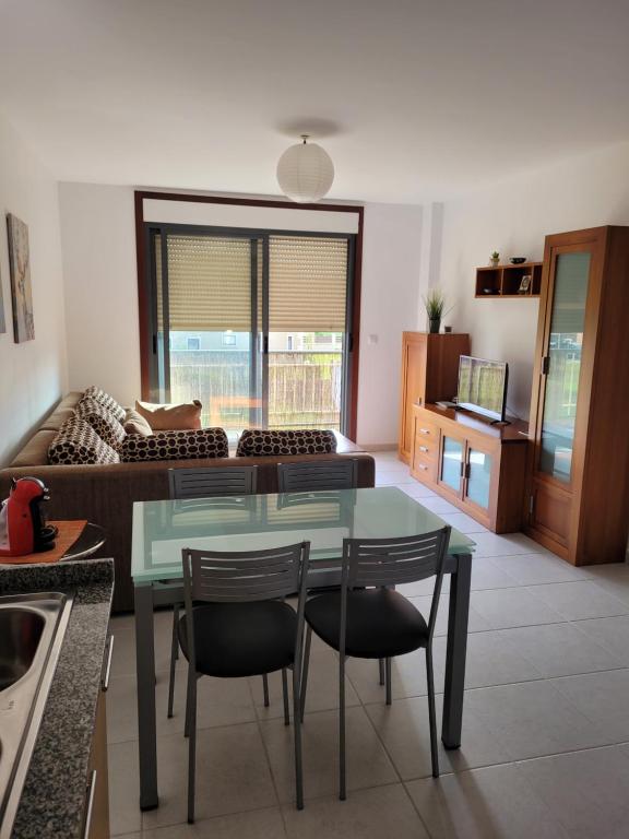 Piso tranquilo en Aguiño by Cristian&Tamara alquileres, Monteviján