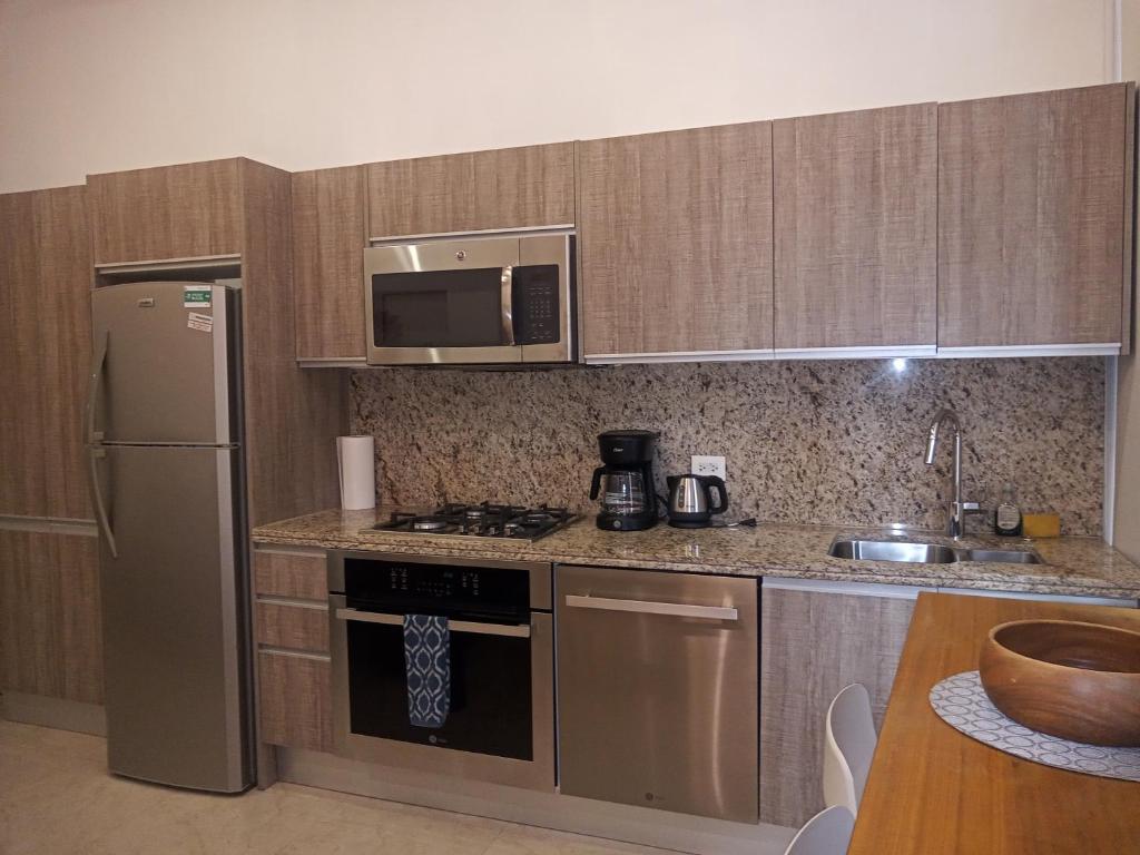 Penthouse Studio 2 blocks from Los Muertos beach - 5