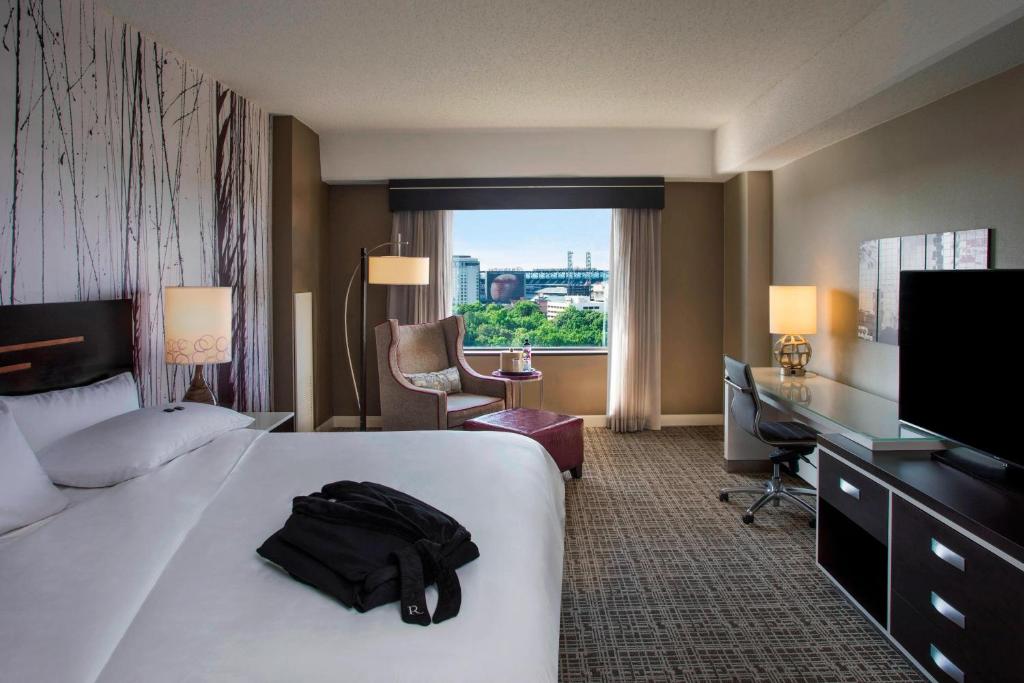 Atlanta Renaissance Atlanta Waverly Hotel & Convention Center room
