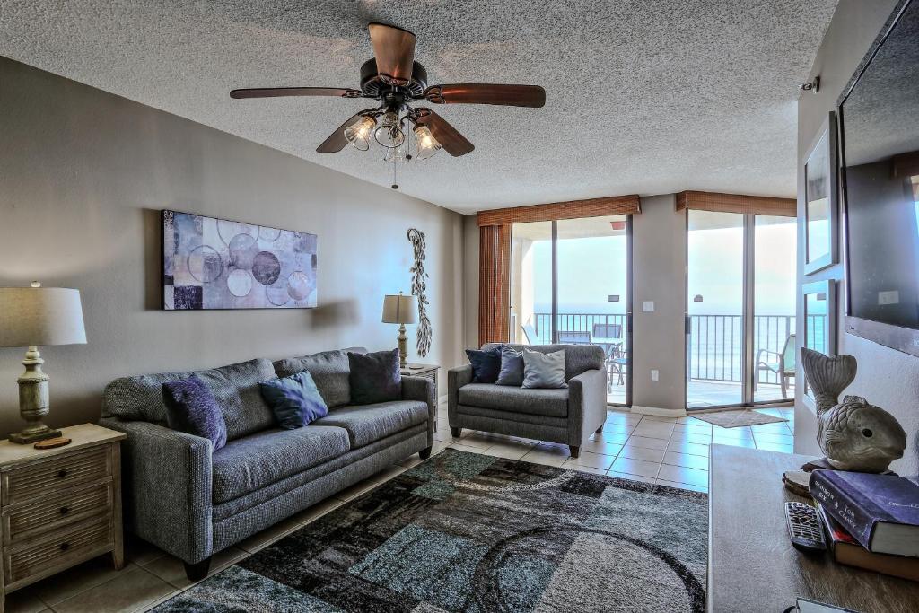 Phoenix V 902, Orange Beach