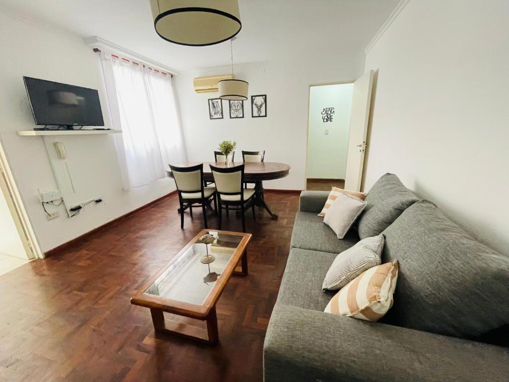 Departamento Gral Paz con pileta - 2