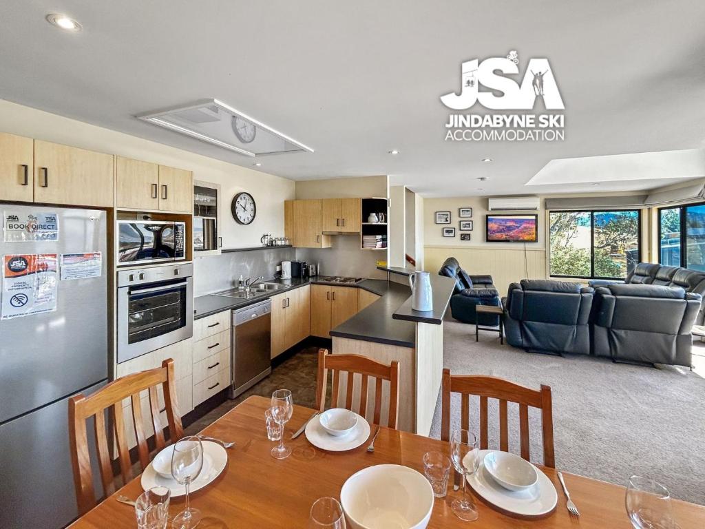 Dromaius 6, Jindabyne