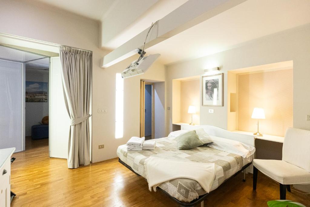Ponte Vecchio Luxury Retreat - 4