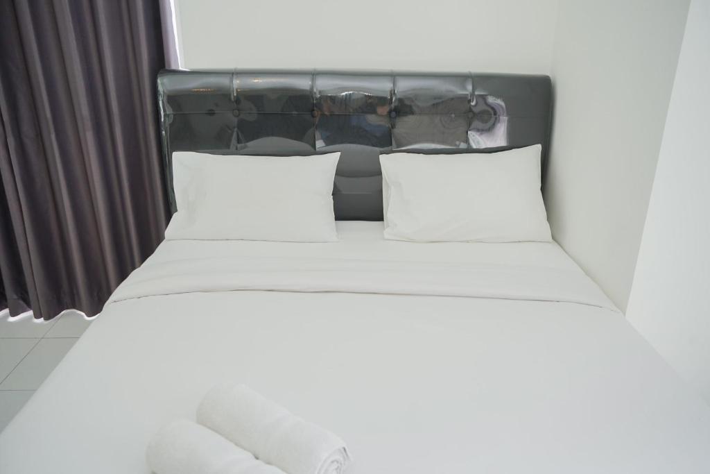 Vibrant and Nice Studio at Casa De Parco Apartment By Travelio, Tangerang