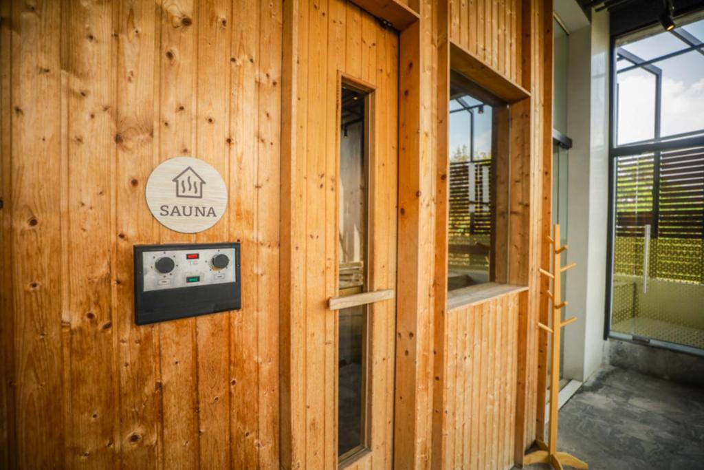 Steamroom