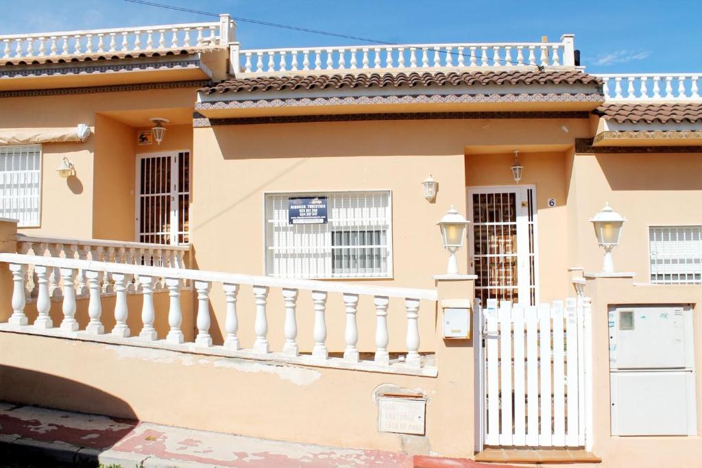 Beachfront Home La Mata - 3