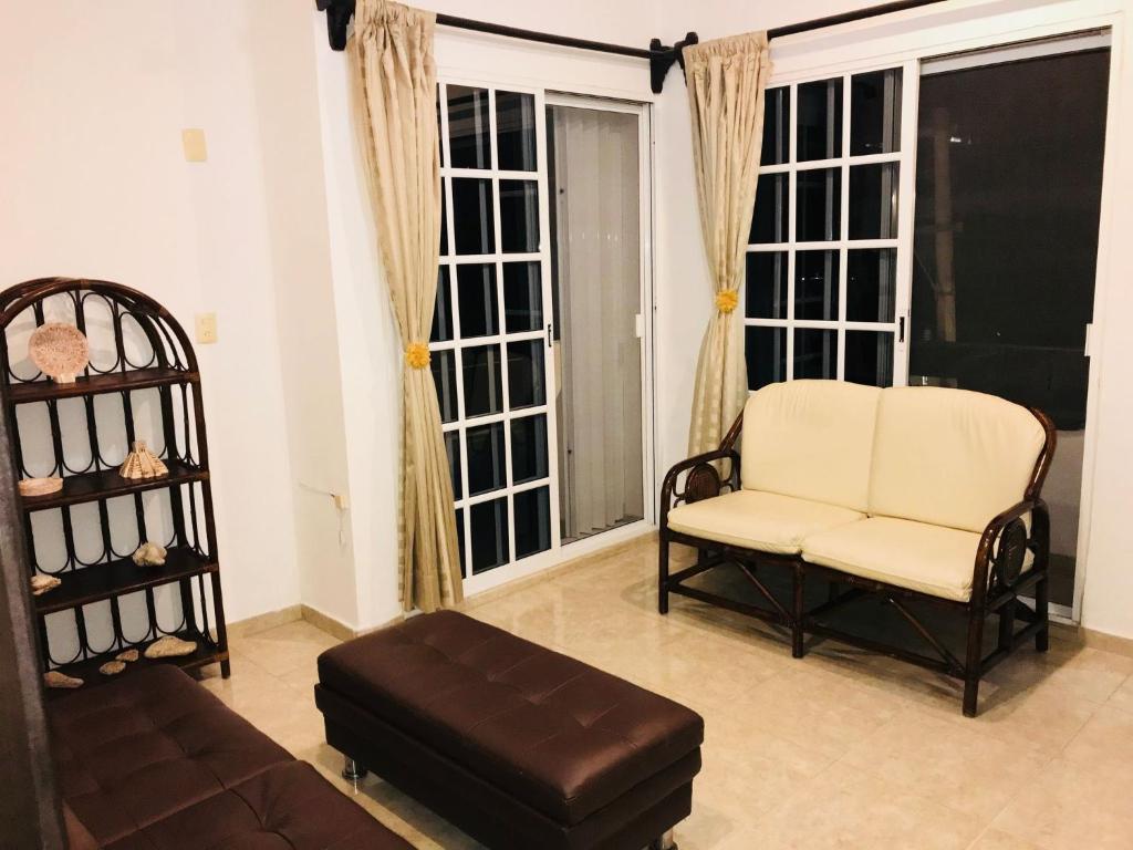 5th Avenue 3 people Balcony Apartment - 3