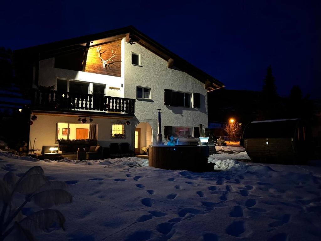 Exklusives Berg-Bijou mit Bergblick mit privaten Wellnessbereich Hot Tube und Sauna -Hunde herzlich Willkommen mit eingezäunten Grundstück - 3