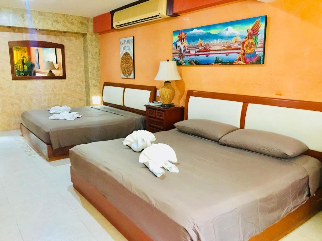 Suite Jacuzzi Room in Stunning Villa Playacar Ii - 3