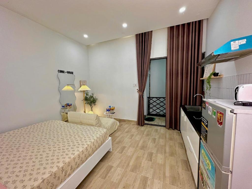 Corgi House Beachstay Danang