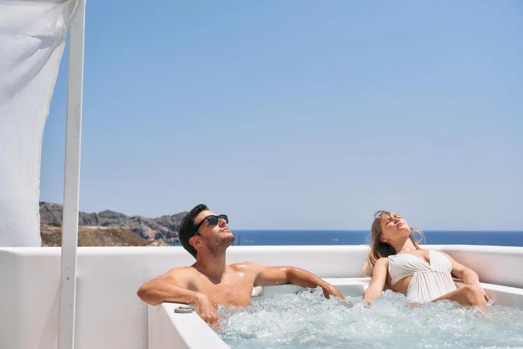 Volcano Luxury Suites Milos - Adults Only, hotel in Paliochori