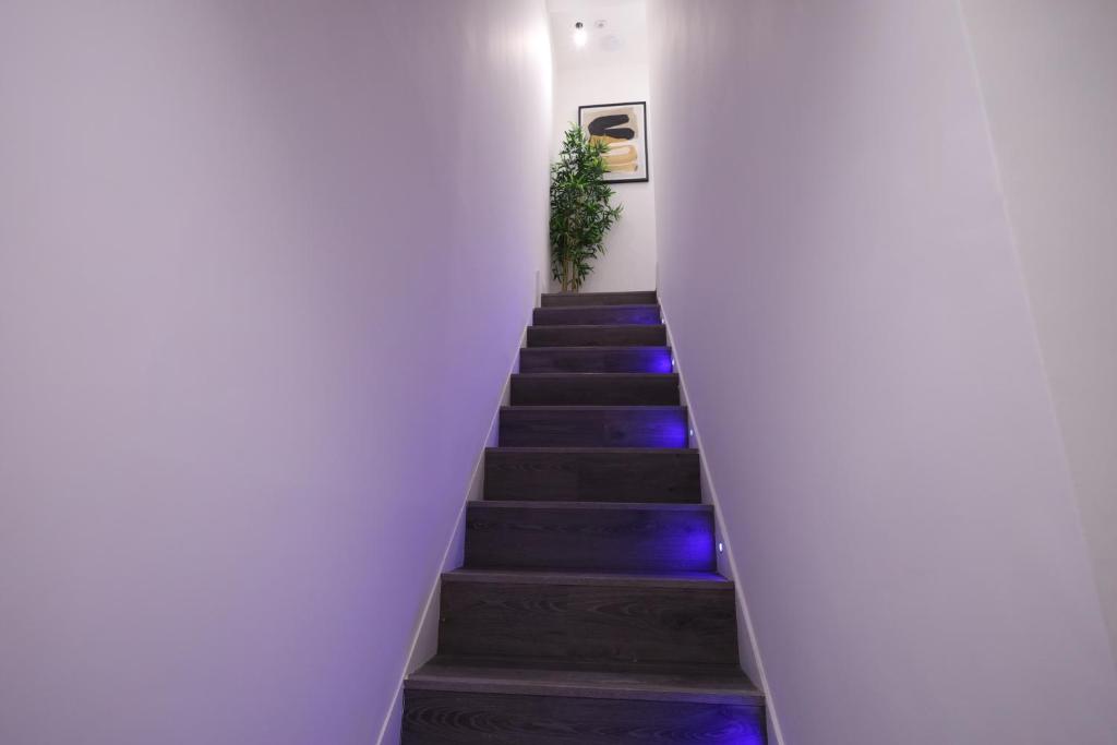 Spacious 4Bedroom Apartment at Prime Market Street, Watford, Watford