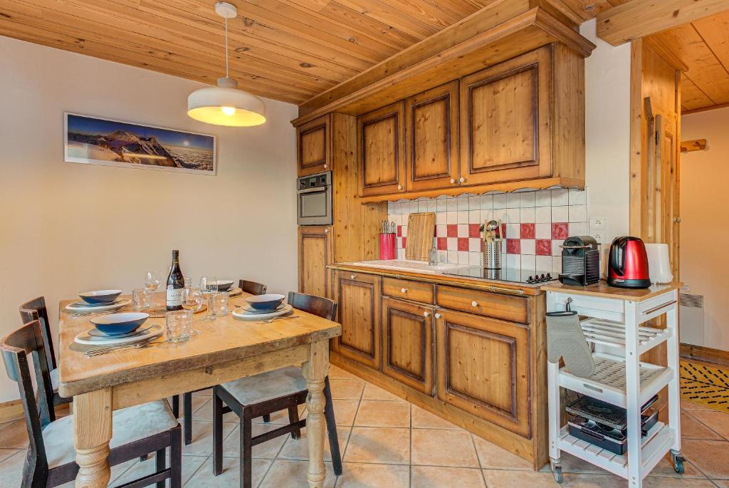 Apartment Kandahar, Alpes Travel, Les Houches, Sleeps 4 - 2