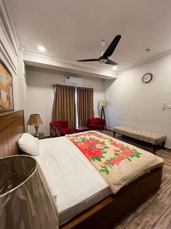 Apartment, Rávalpindí