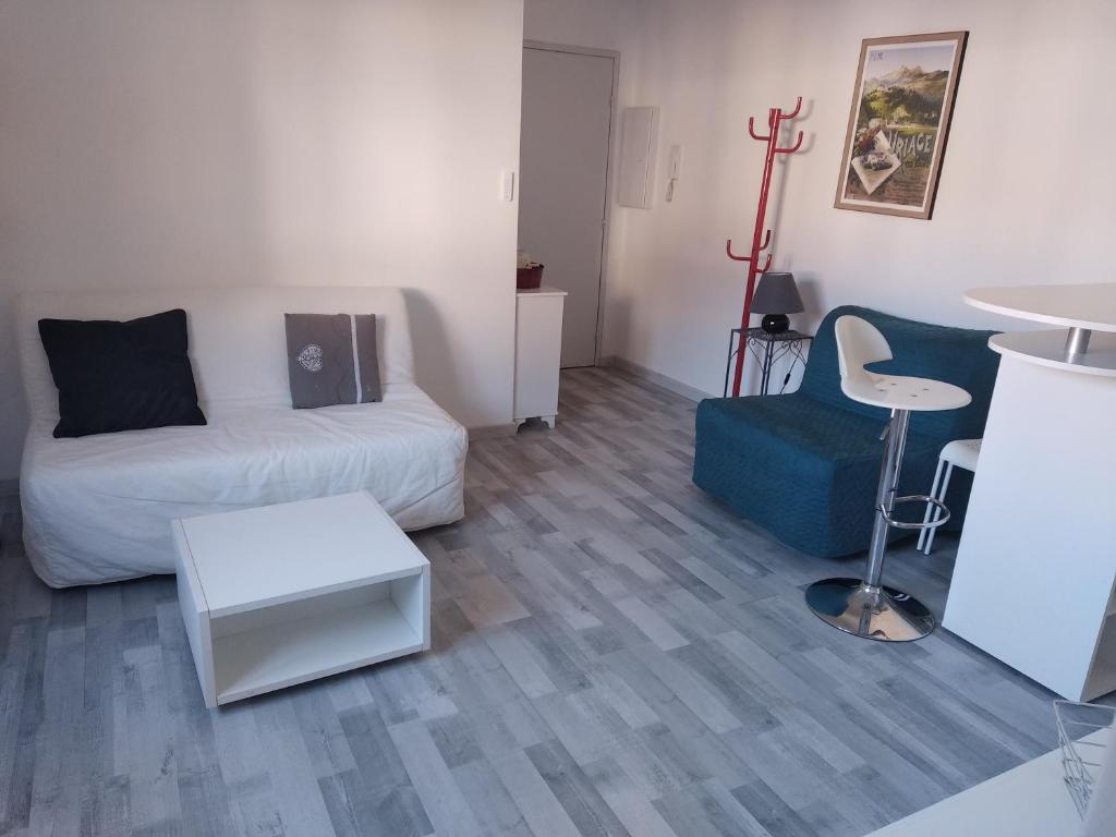 Studio 25 m2 centre Uriage - 2