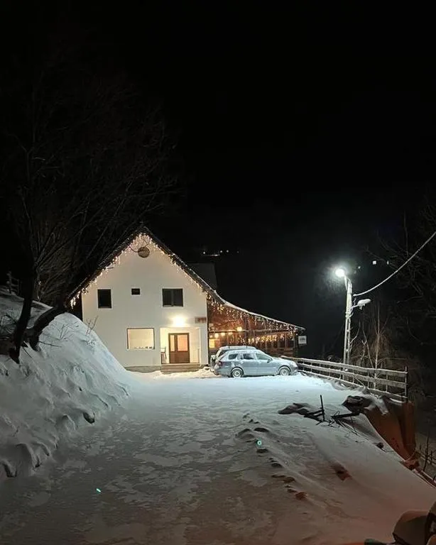 La Magura, hotel in Măgura