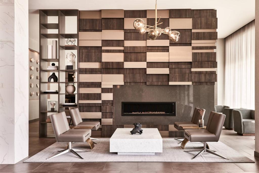 AC Hotel Columbus Downtown, GA フロント・ロビー