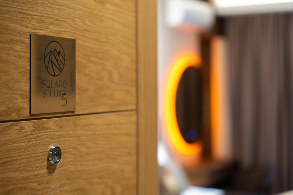 Square Studio 5 - 2