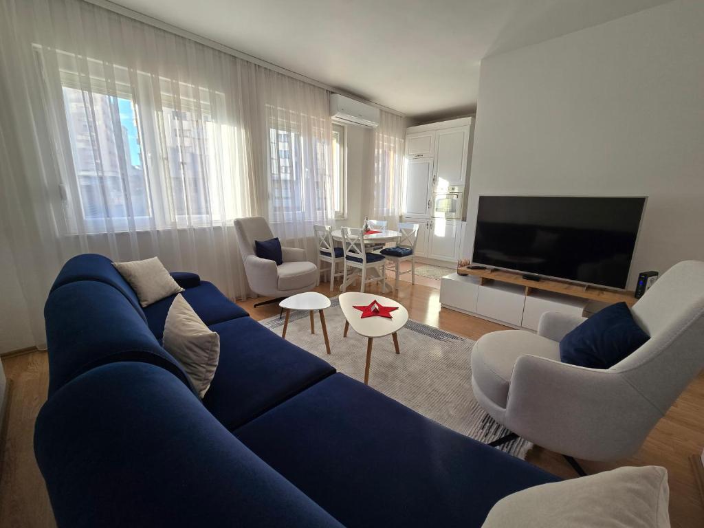 EEG Apartments, Priština