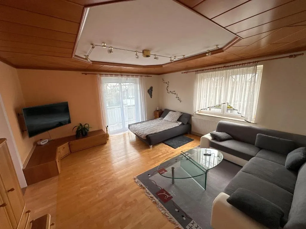 Schöne Ferienwohnung im Murtal, מלון בשפילברג