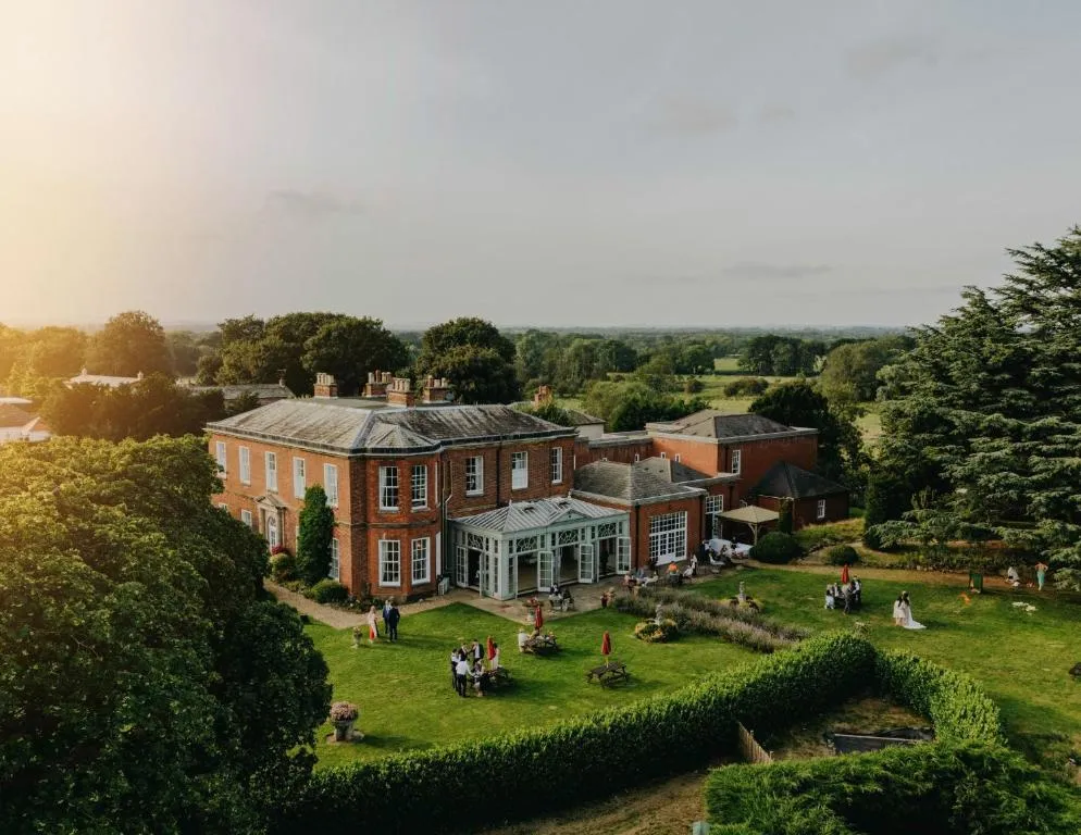 Dovecliff Hall Hotel, hotel in Burton upon Trent