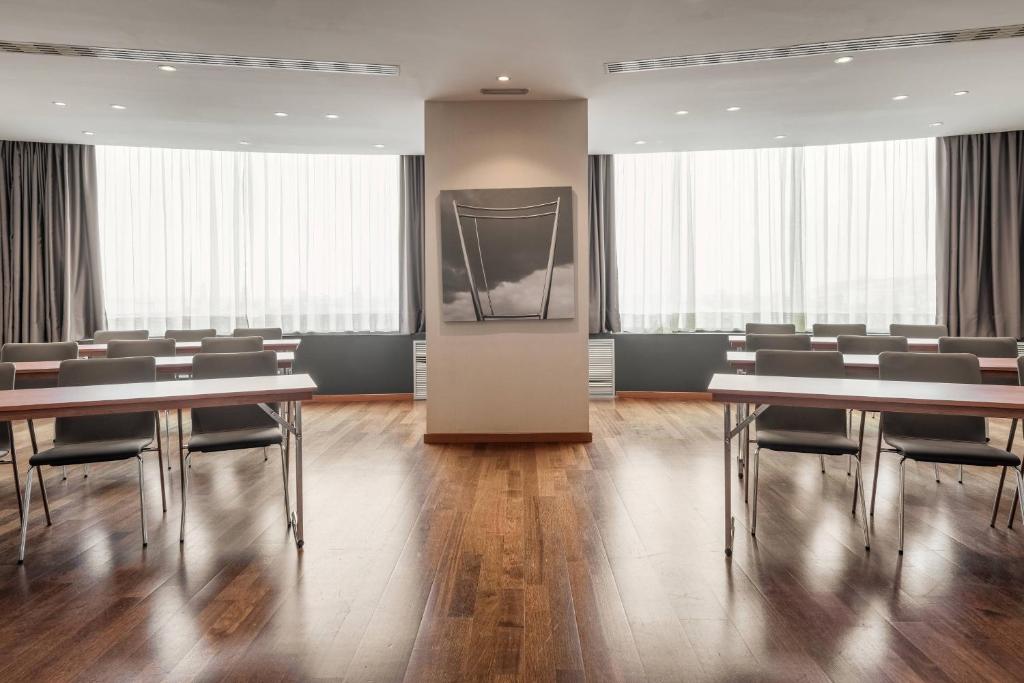 Sala de reuniões / Salões de baile