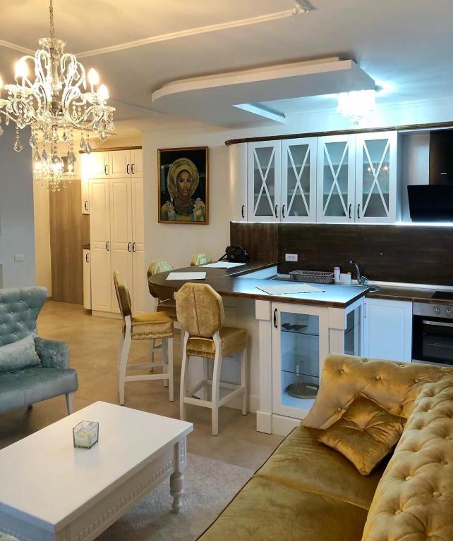 Afrodita Lux 22 Apartments - 2