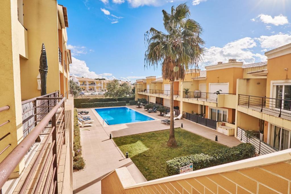 Apartment Sol de Verão mit Pool, Guia