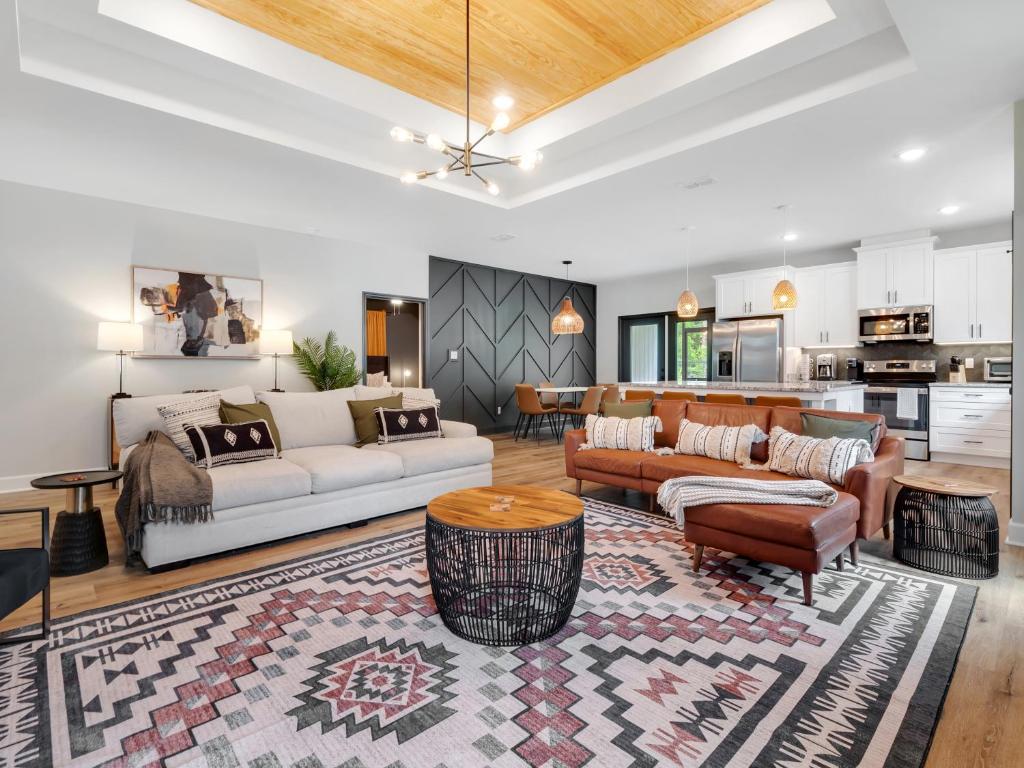 New take on midtown modern, Tallahassee