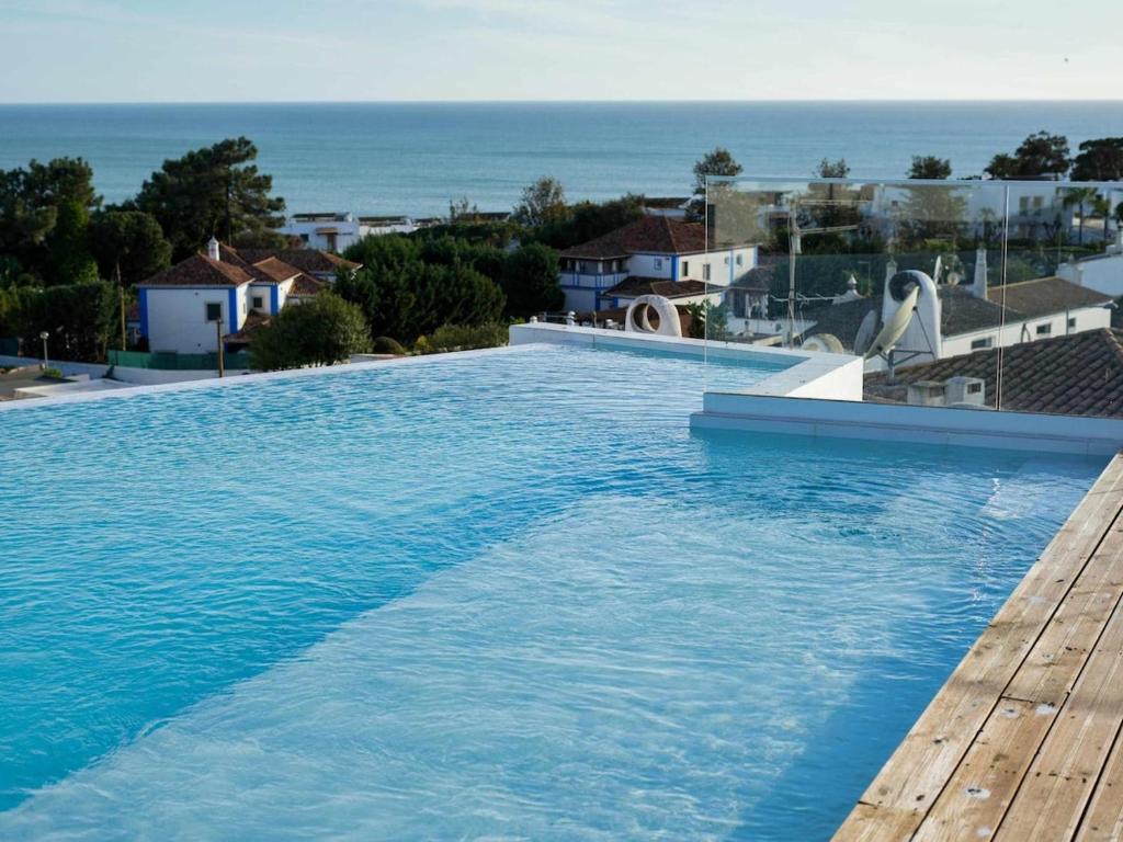 Panoramic N Apartment - Rooftop Pool & Sea View & BBQ, Albufeira