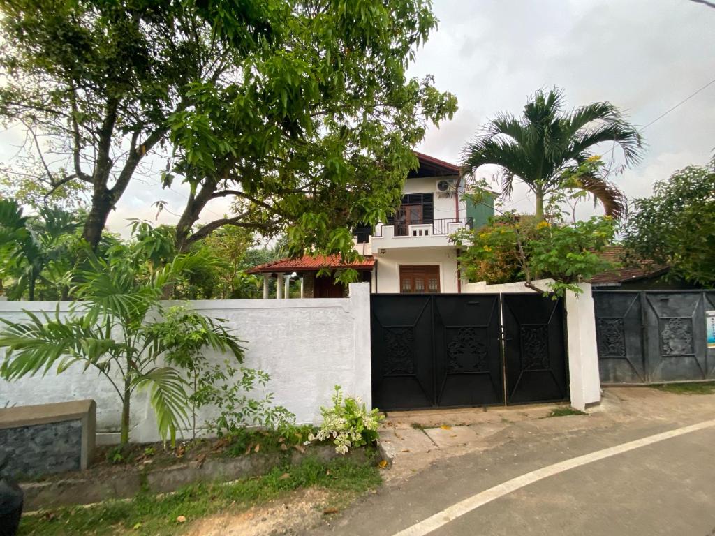 Shoreline Madiha, Matara