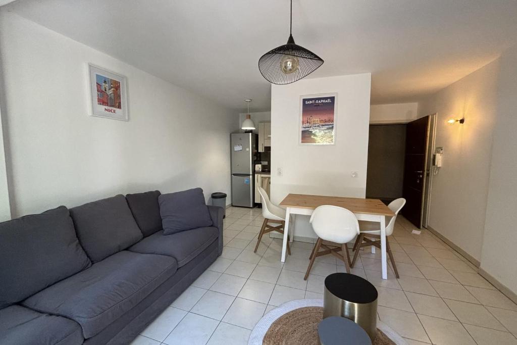 Apt In The City Center Residence With Pool - 4