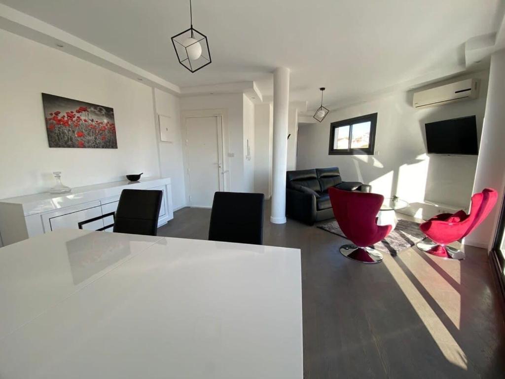 C010 - Magnifique Appartement Toit Terrasse - 3