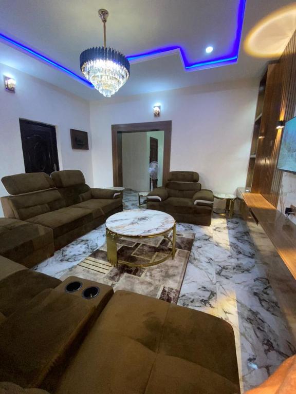 Your Elegant Home, Lagos