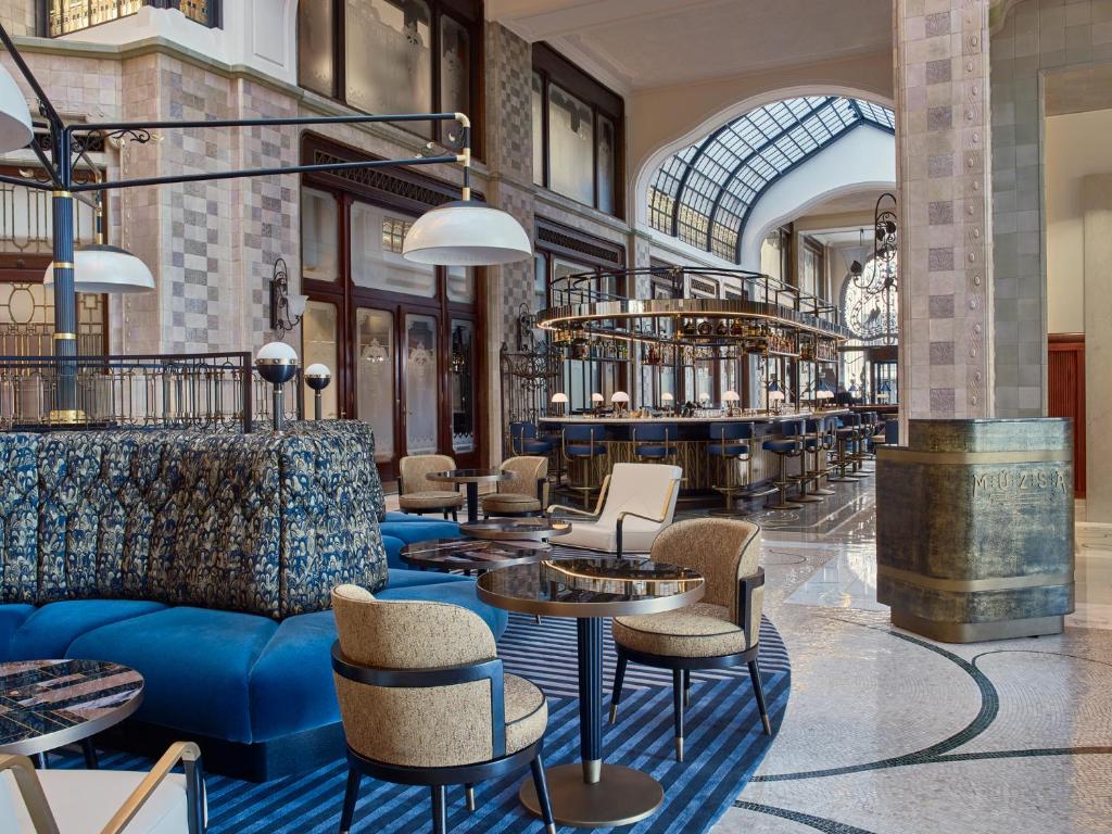 Bar/lounge, Four Seasons Hotel Gresham Palace Budapest in Budapest