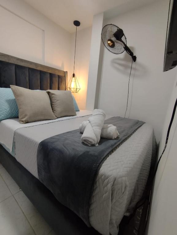 Apartamento en Laureles, cerca a Metro, Estadio Atanasio Girardot, plaza de toros la Macarena rentalsOP AN04 - 4