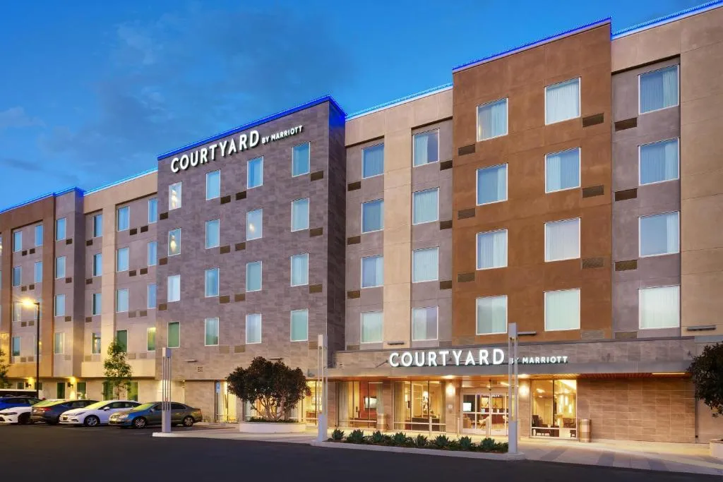Courtyard by Marriott Los Angeles LAX/Hawthorne，位于霍桑的酒店