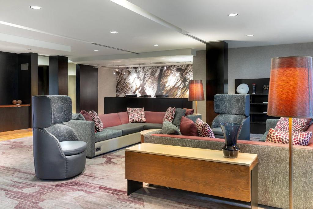 Courtyard by Marriott Denton, Denton