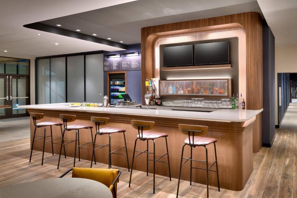 Courtyard by Marriott Ames レストラン