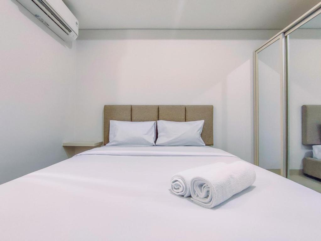 Elegant and Comfy Studio Barsa City Apartment By Travelio, Seturan