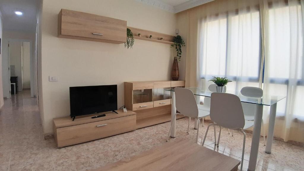 Charming 3-Bedroom Apartment in Corralejo, Lanzarote - 2
