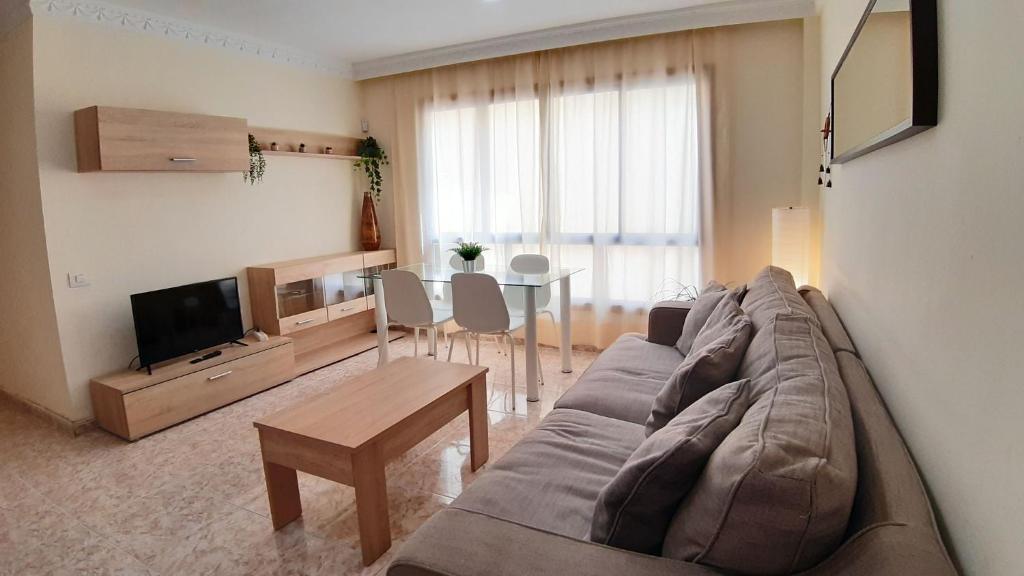 Charming 3-Bedroom Apartment in Corralejo, Lanzarote - 3
