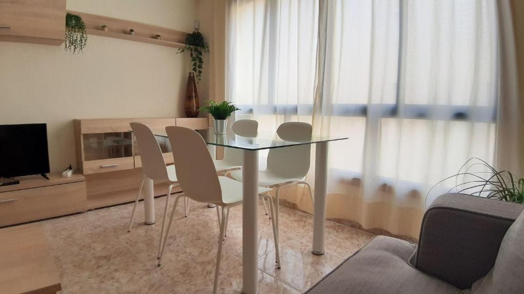 Charming 3-Bedroom Apartment in Corralejo, Lanzarote - 4