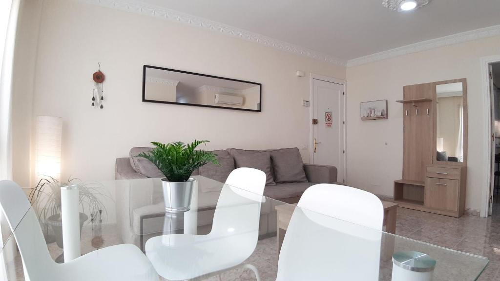 Charming 3-Bedroom Apartment in Corralejo, Lanzarote - 5