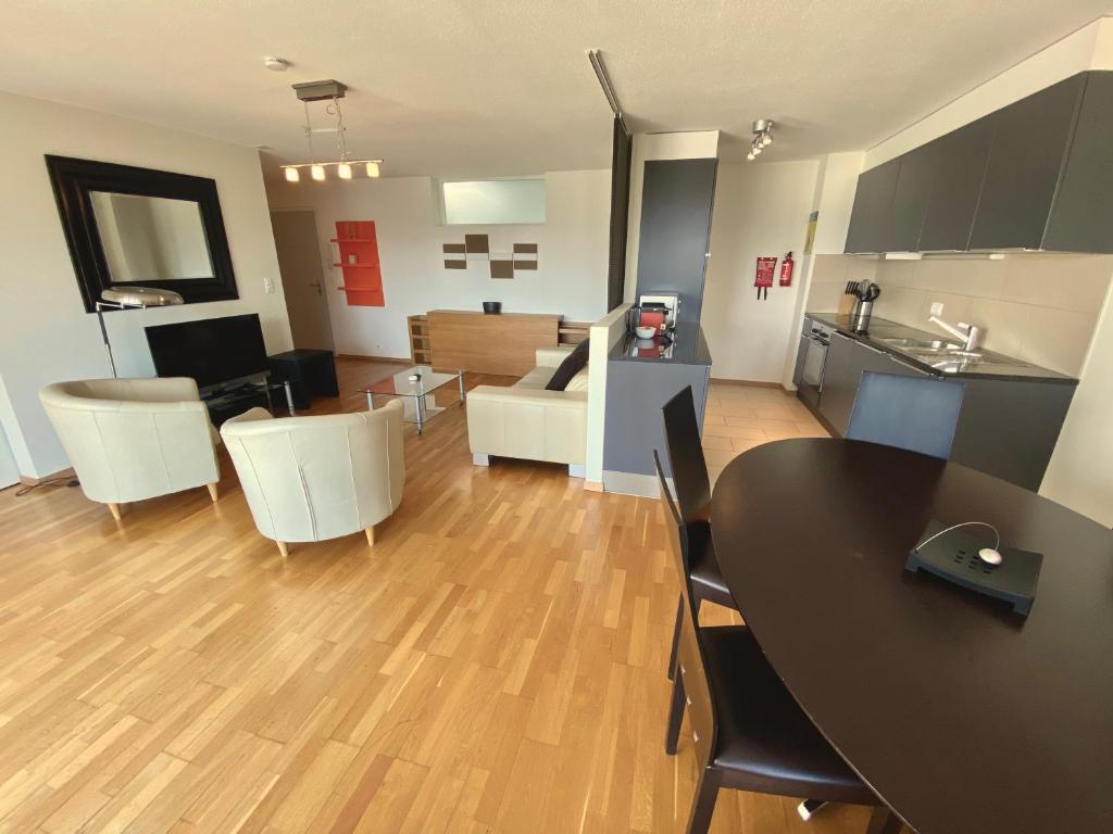174 Close To Unil EPFL spacious modern and free parking included - 2
