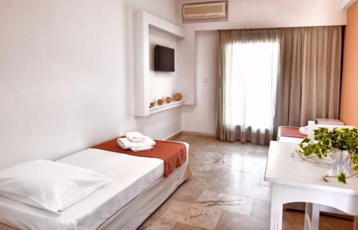 Hotel Korali — Hotel rooms in Troulos, Thessaly