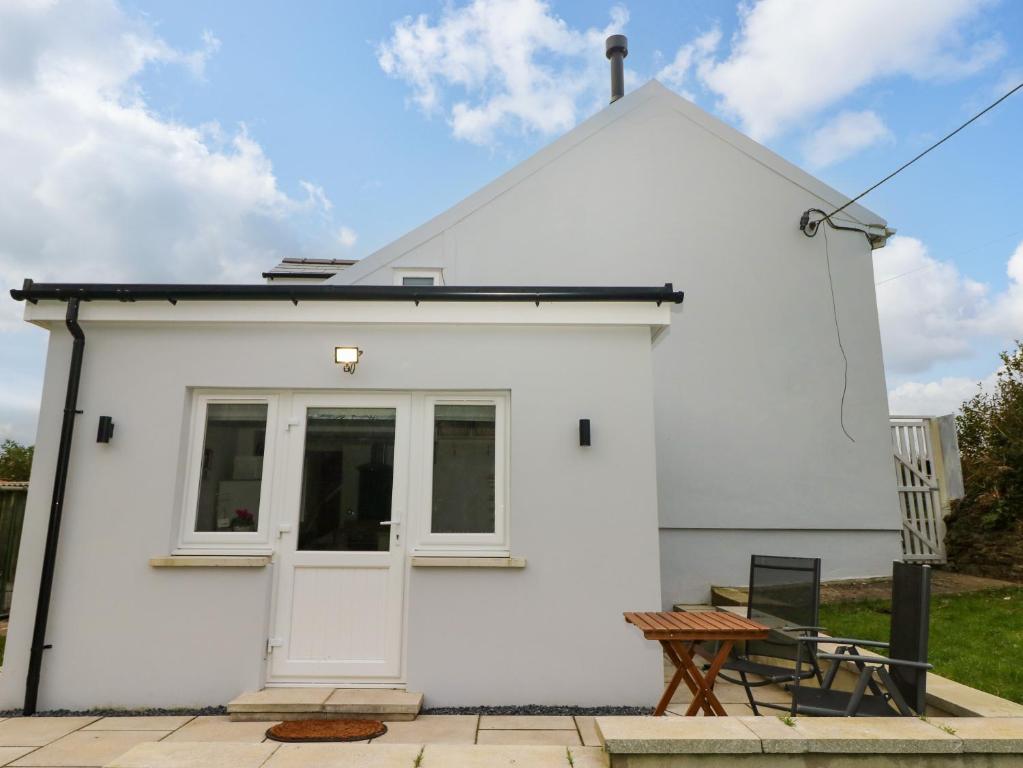 Orchard View, Pembroke