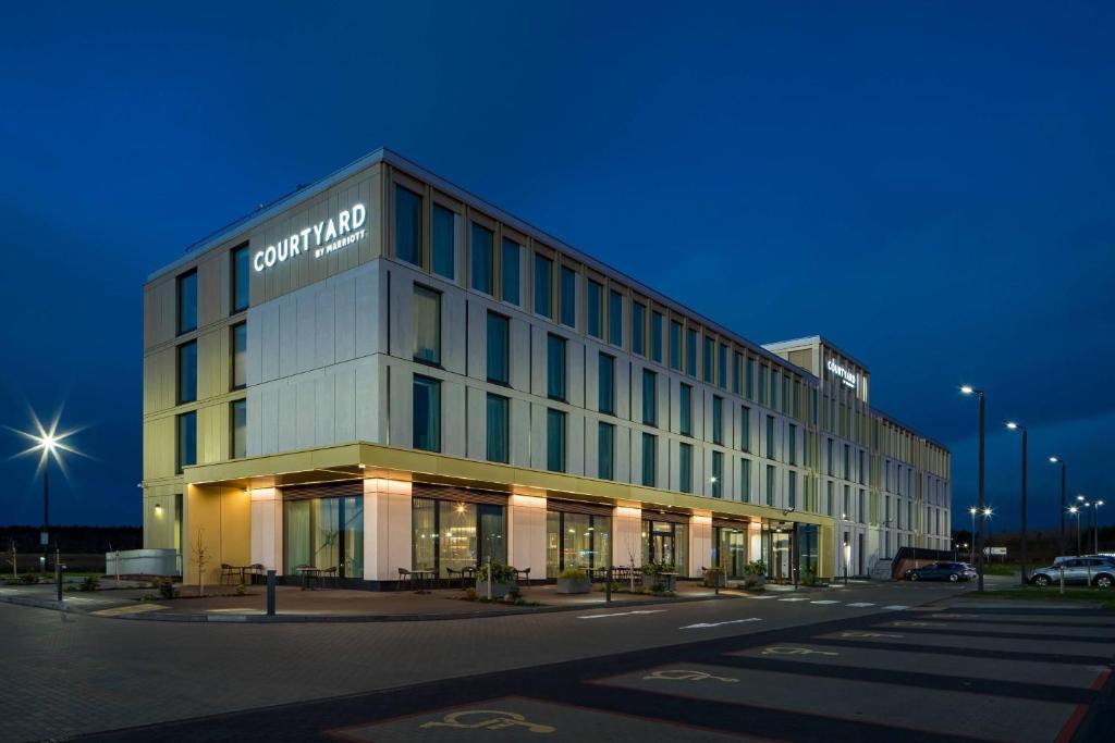 Courtyard by Marriott Inverness Airport, Inverness