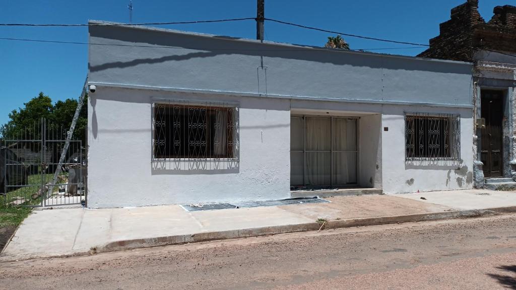 Amplia en centro de San Gregorio - 2