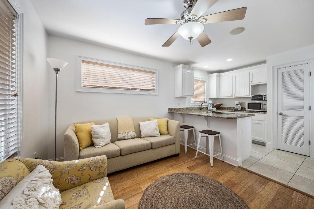 Kriss Carriage, Santa Rosa Beach